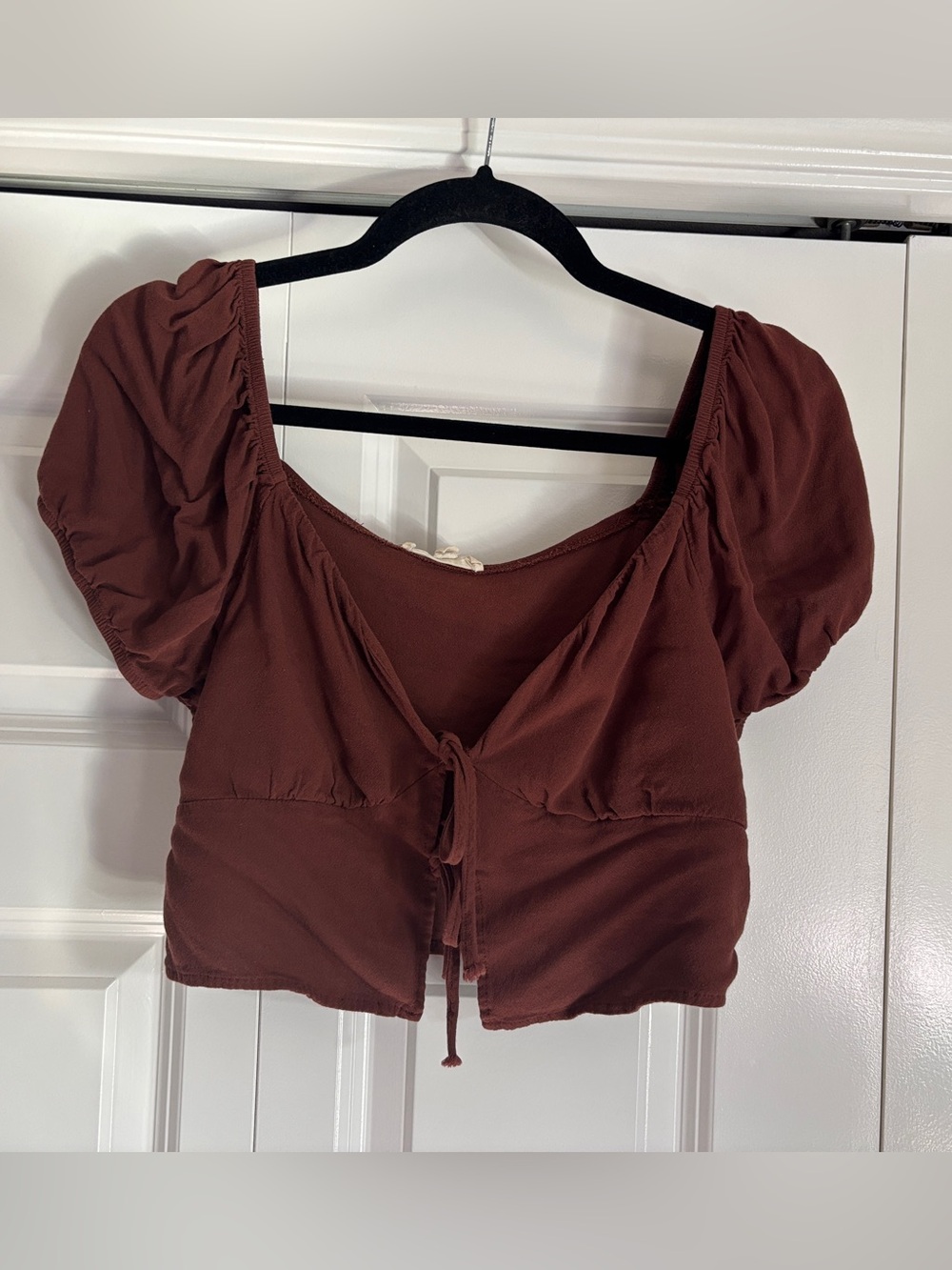 La Hearts Rust Brown Tie-Front Puff Sleeve Crop Top